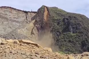 ?风车暴扣？旅美高四球员庞清方20分10板4帽帮助球队取胜